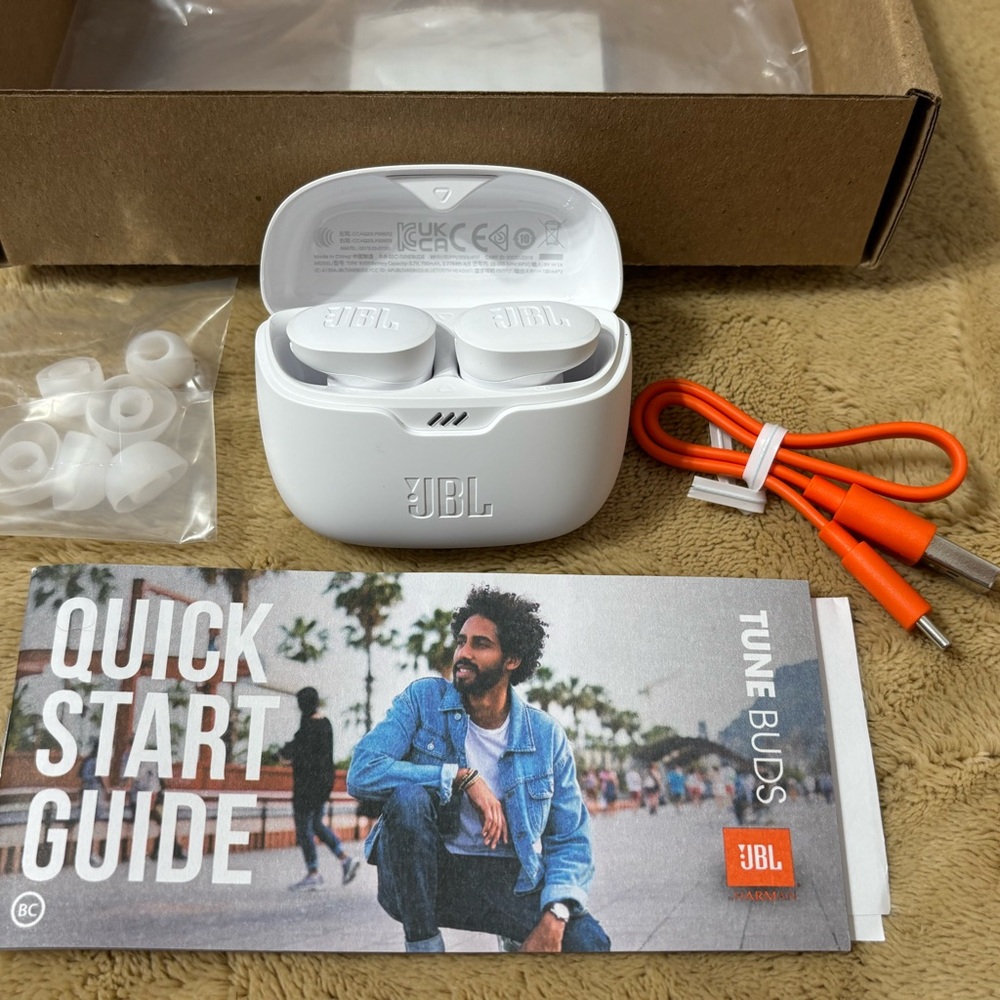 JBL Tune Buds in White with Orange Cable